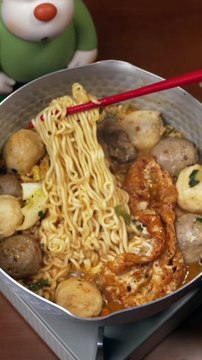 Village cooking vlog/ food vlog/ housewife daily vlogs/ travel vlog/cooking vlog/village food vlog/how to make meggi recipe Vlog video