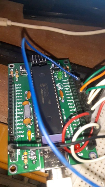 programa encendido de un led para PIC18F4550 en el blog