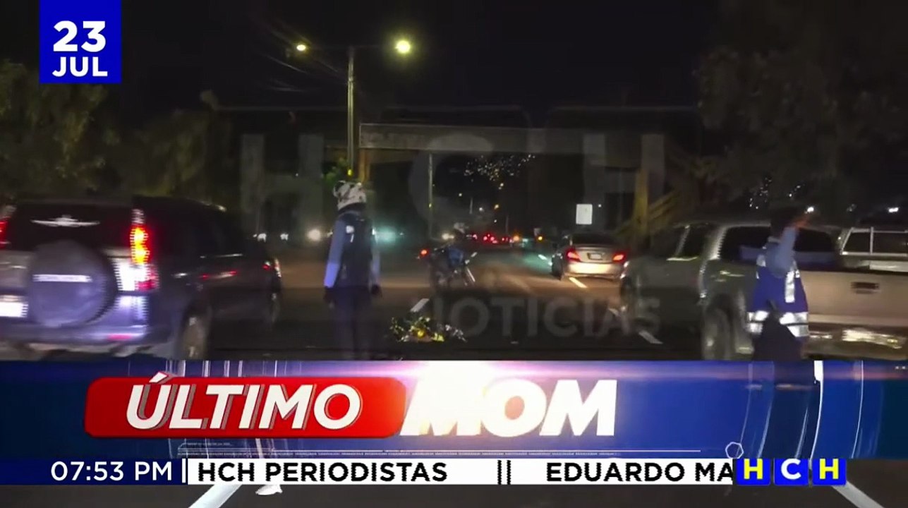 Hombre muere tras ser atropellado a pocos pasos de un puente peatonal en bulevar Fuerzas Armadas