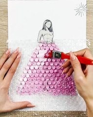 Fashion meets artistic vibes 🎨👗