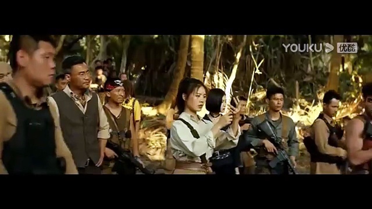 King Cobra ready to ATTACK! 👑🐍💢 Full DANGER mode! _ Jurassic Revival _ YOUKU MONSTER MOVIE