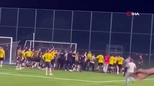 Köyler arasında futbol turnuvasında saha karıştı!