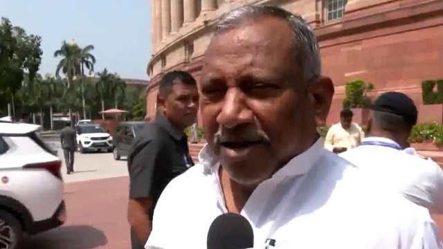 JD(U) MP Mocks Giridhari Yadav's Protest Over Bihar SIR