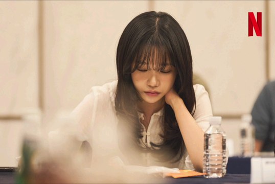 📢NEW SERIES ALERT! Explore the fierce desires and ambitions of the people that create the stars, chase the stars, and those that surround them in the glamorous world of K-pop. be on the lookout for , only on Netflix