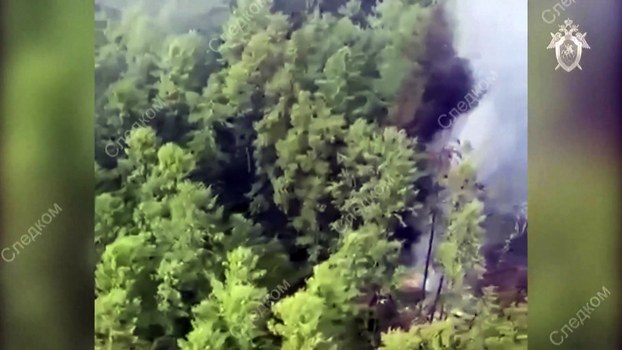 Flugzeug mit 49 Menschen an Bord in Russland abgestürzt