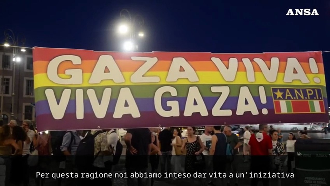 Roma, in centinaia ballano il tango per Gaza