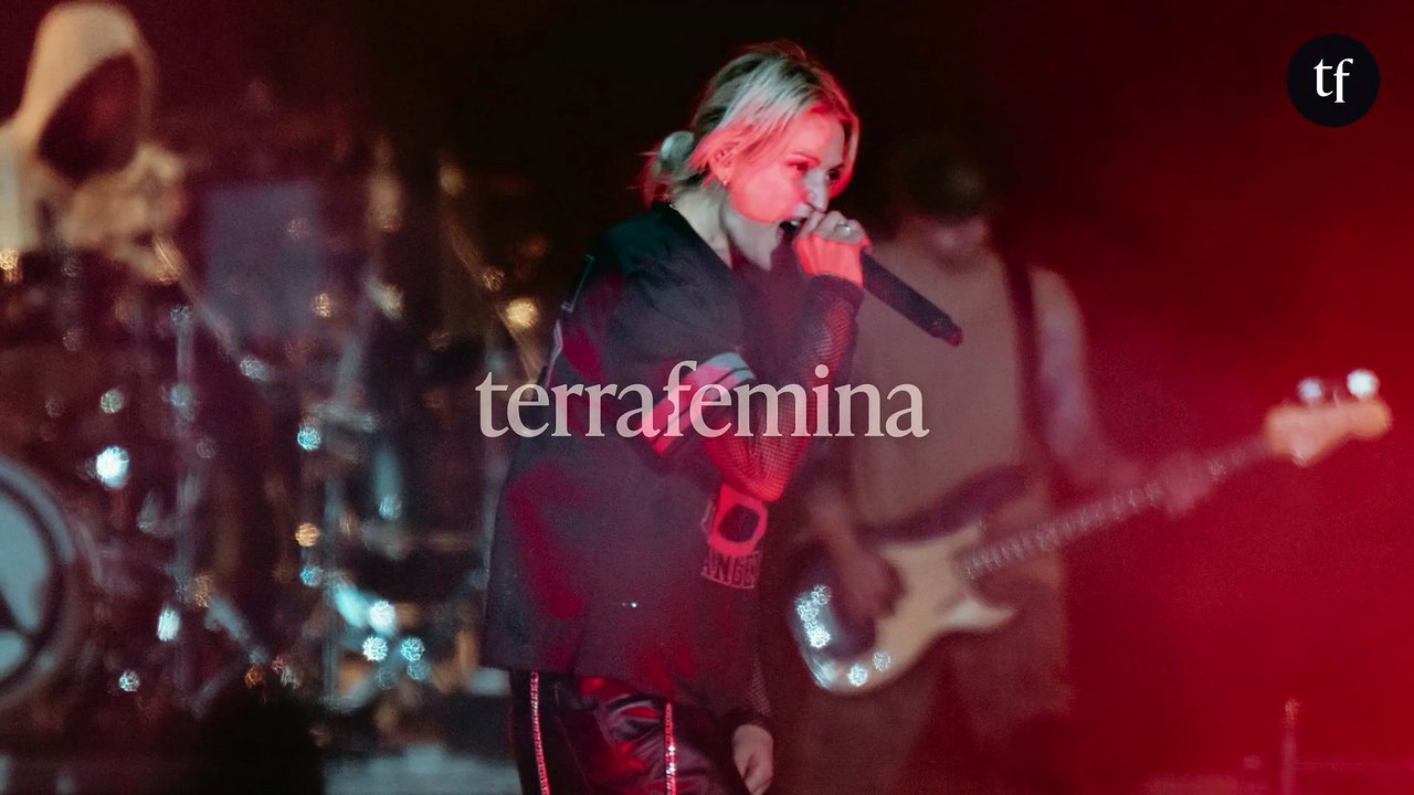 "Votre souci, c'est que ce n'est pas un homme !" : le leader de ce groupe de rock mythique des années 2000 défend sa chanteuse face aux machos