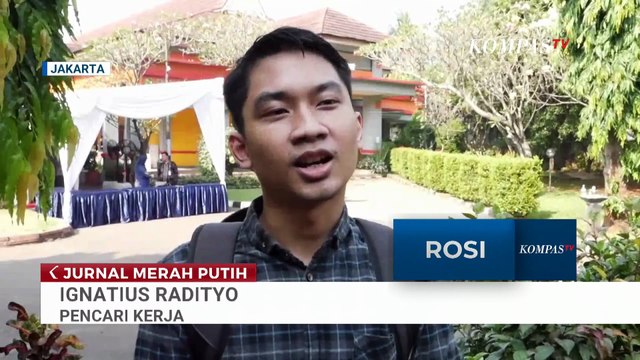Kepadatan di Job Fair yang Hadirkan Perusahaan Pencari Tenaga Kerja Khusus Lulusan Sekolah Kejuruan