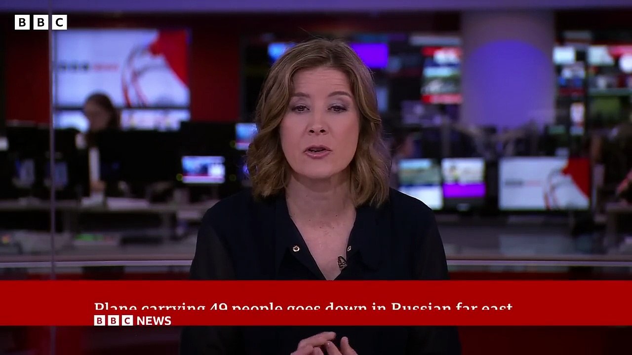 Plane carrying 48 people goes down in Russian far east | BBC News