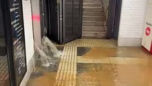 Inundación en el metro de Badal en Barcelona