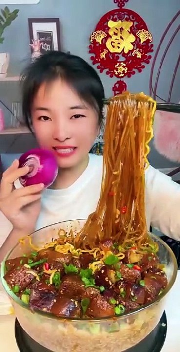 ASMR SPICY FOOD EATING CHALLENGE | EXTREME CRUNCHY NOISES + CHILI HEAT 🔥