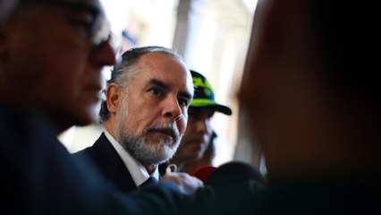 Benedetti estalla contra EE.UU. por recorte de ayuda a Colombia: "Es el burro hablando de orejas"