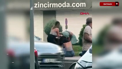 Batman'da genç kızların sokak kavgası