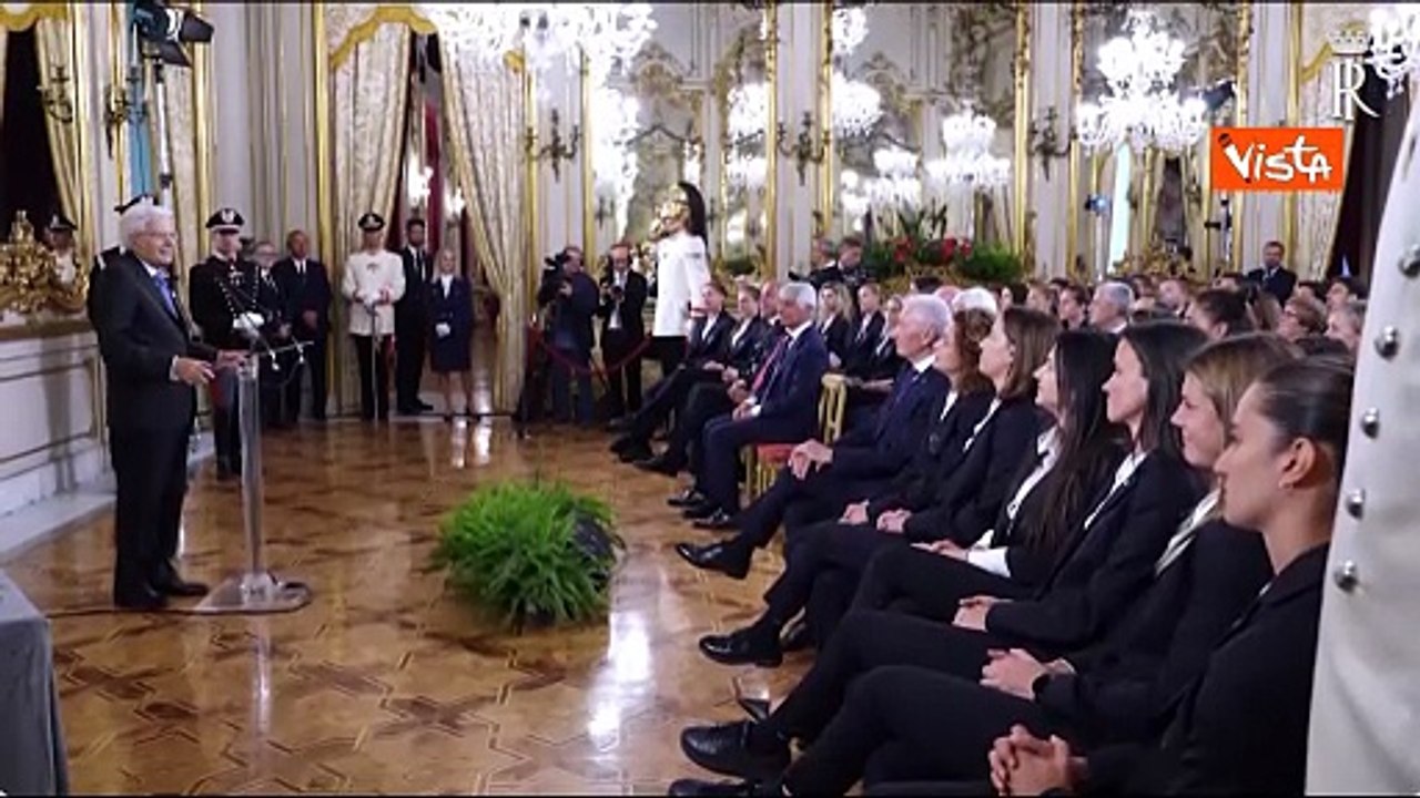 Mattarella a nazionale di calcio femminile: Ottenuto il vostro trofeo, scritta bella pagina di sport
