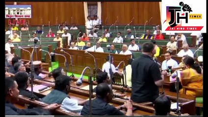 Leader of Opposition Tejashwi Yadav became emotional in Bihar Assembly and apologized!