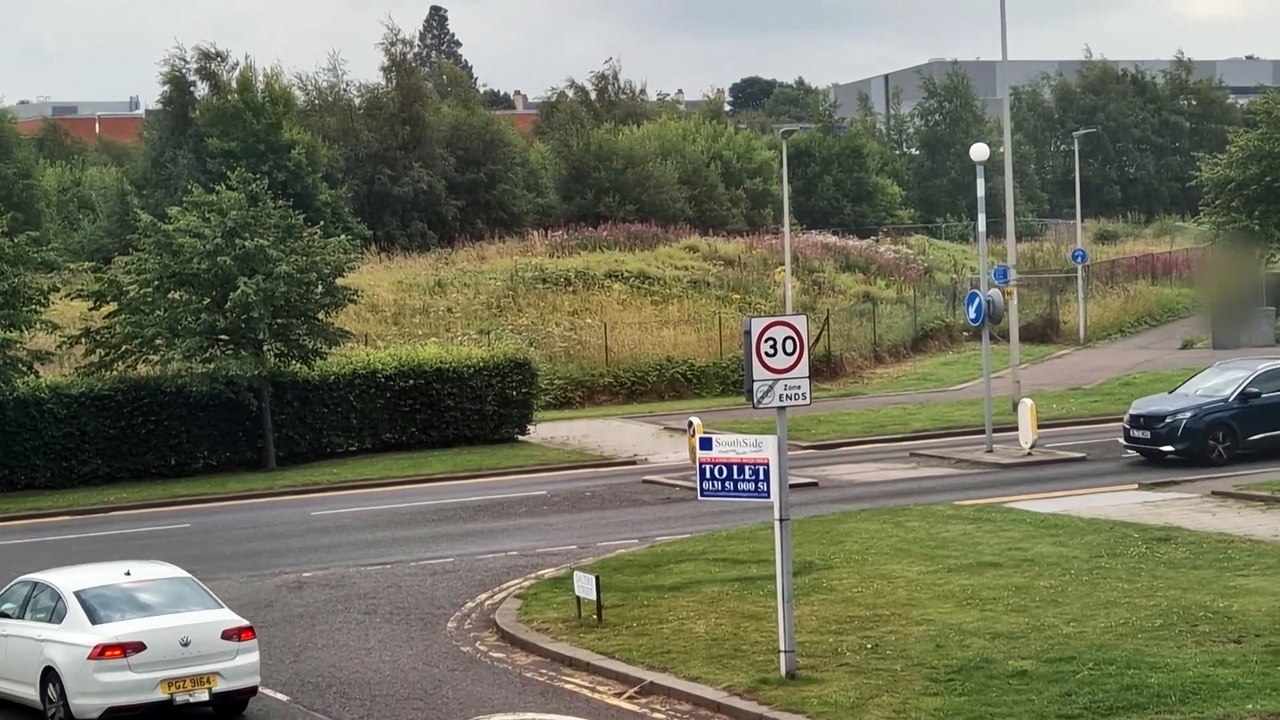 Travellers disrupt lives of Edinburgh residents in Granton