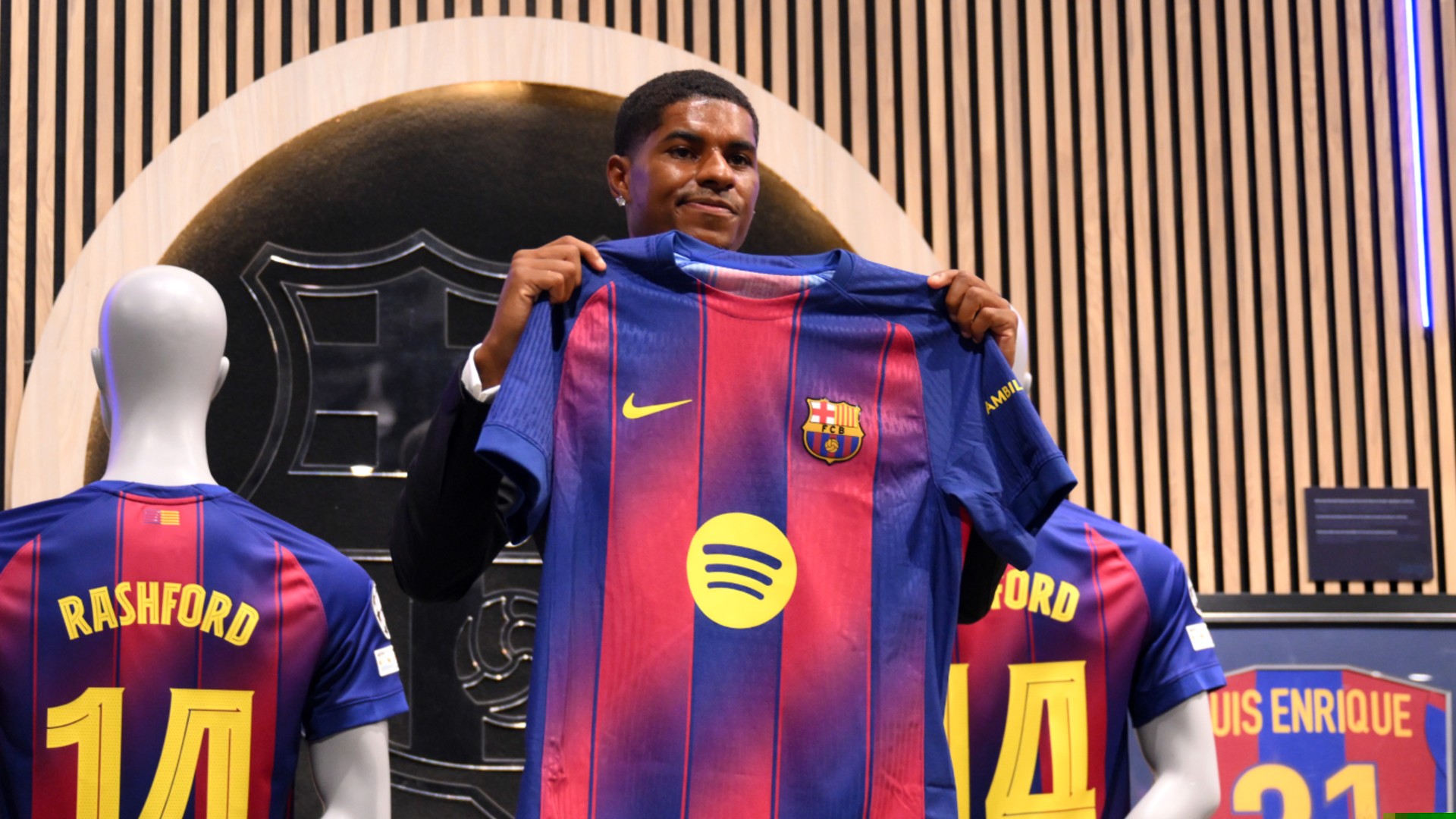 Rashford trains with Barcelona for the first time
