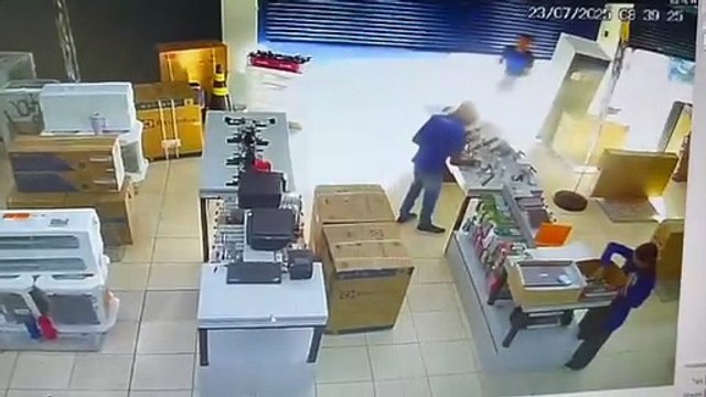 Bandidos invadem loja e fazem funcionários reféns em assalto I MT