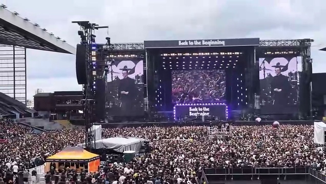 Back to the Beginning - YUNGBLUD - Changes (Black Sabbath cover) (Diego Jota Tribute) - Live at Villa Park, Birmingham, UK - July 5, 2025