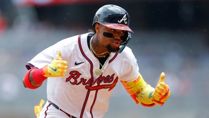 Gran carrera de Ronald Acuña Jr por las bases