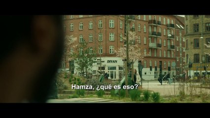 Crossing Lines - Tráiler VOSE