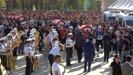 Orman yangınıyla mücadelede şehit olan AKUT gönüllüleri, son yolculuklarına uğurlandı
