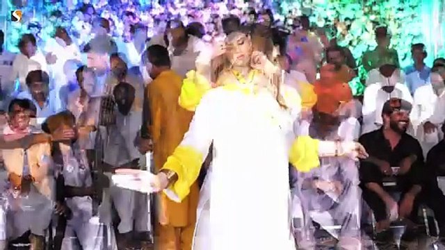 Dil Phir Bhi Tumhe Dete Hain Kya Yaad Karoge, Urwa Khan Bollywood Song Dance Performance 2024