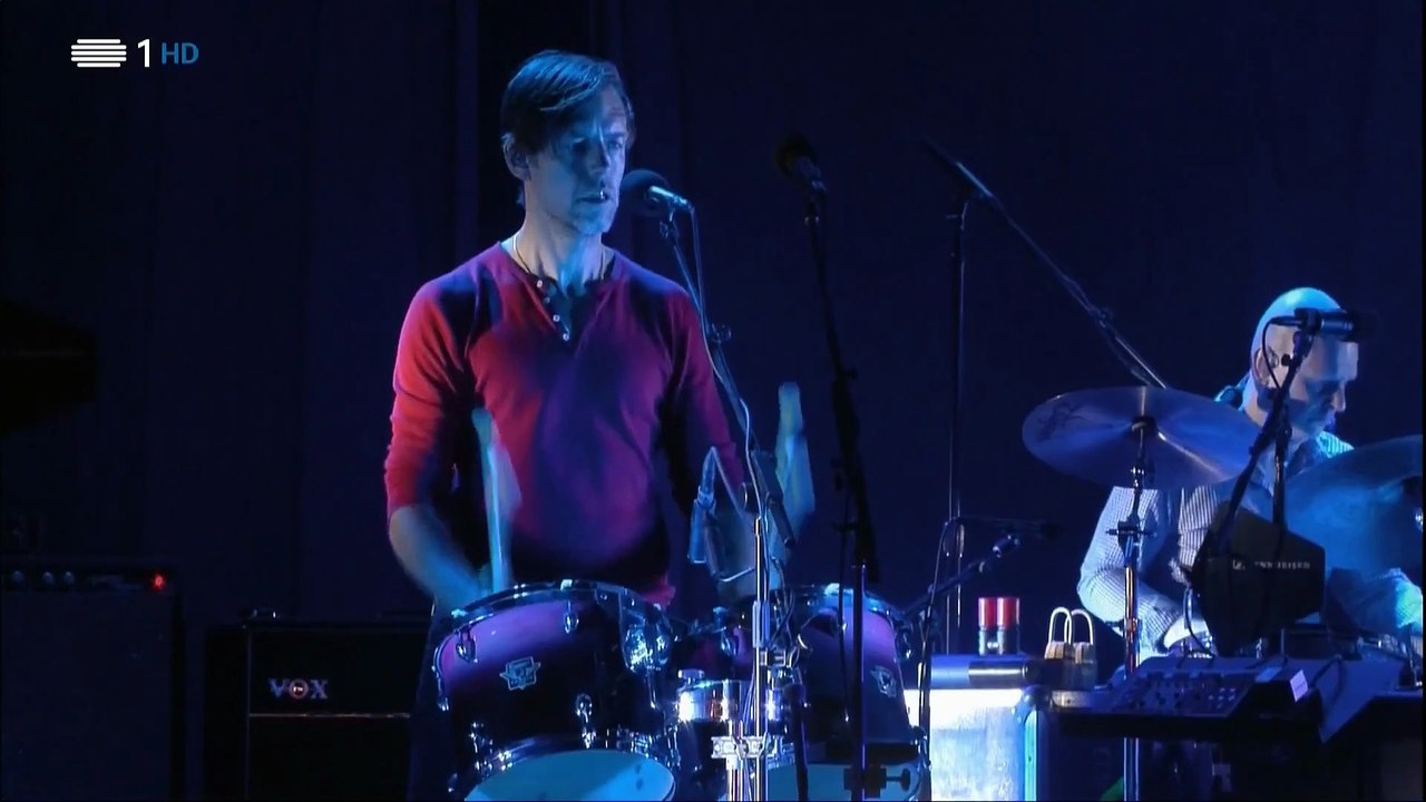 There There - Radiohead (live)