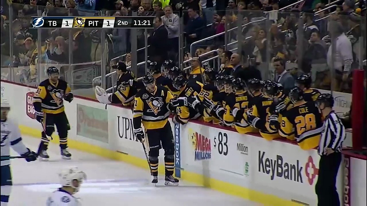Penguins 16-17 Season - Malkin fires home a one-timer off a sweet feed from Kessel