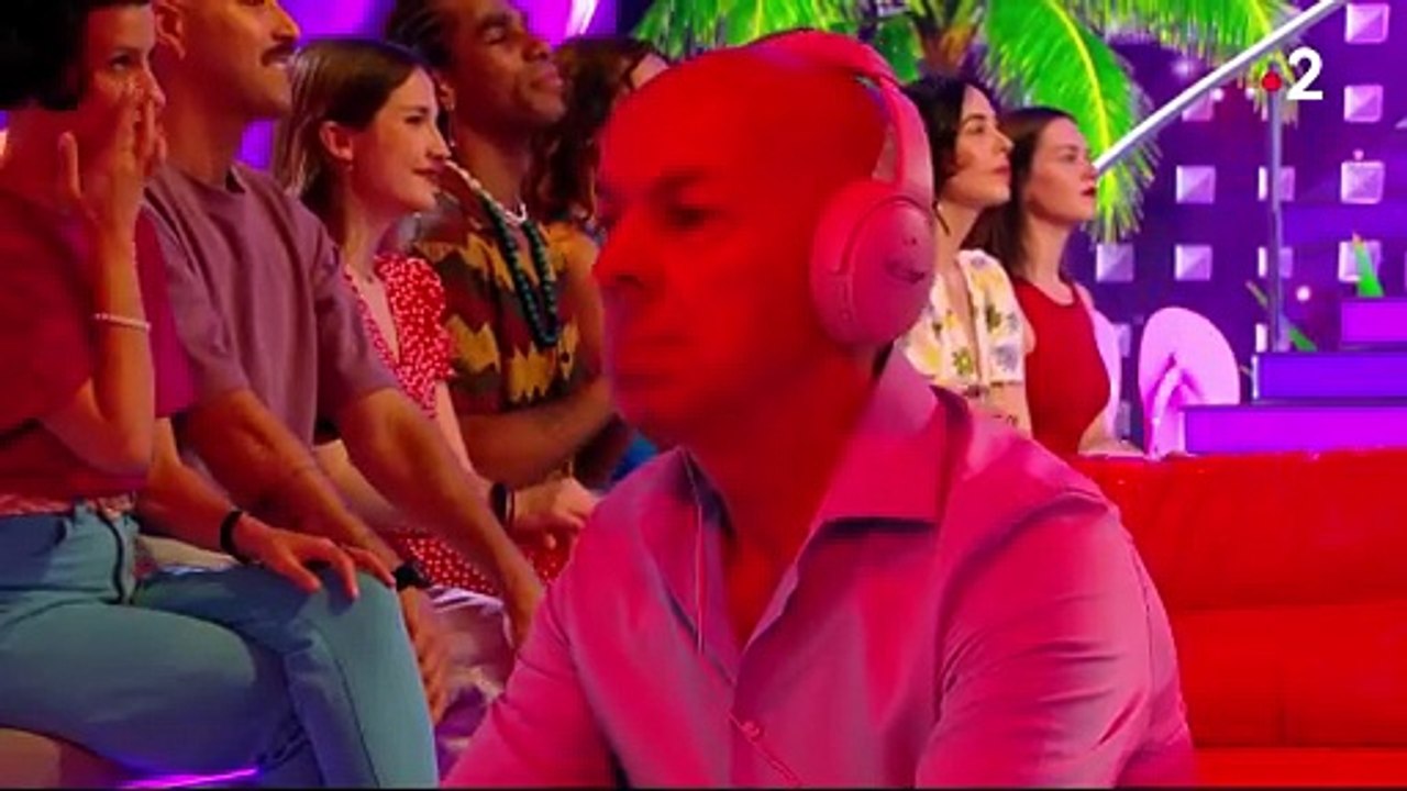 VOICI - “On sent le mec fatigué” : Nagui se trompe sur le titre d'une célèbre chanson, le maestro de N'oubliez pas les paroles s'en amuse (ZAPTV)