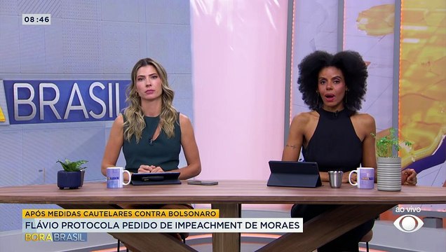 Flávio Bolsonaro protocola pedido de impeachment de Moraes