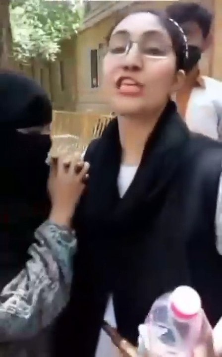 Khushi hy aj is Behan ko humaira memon ki waja sy isaf mila
