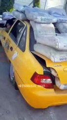 Quand tu charges un peu trop ta voiture avec du ciment