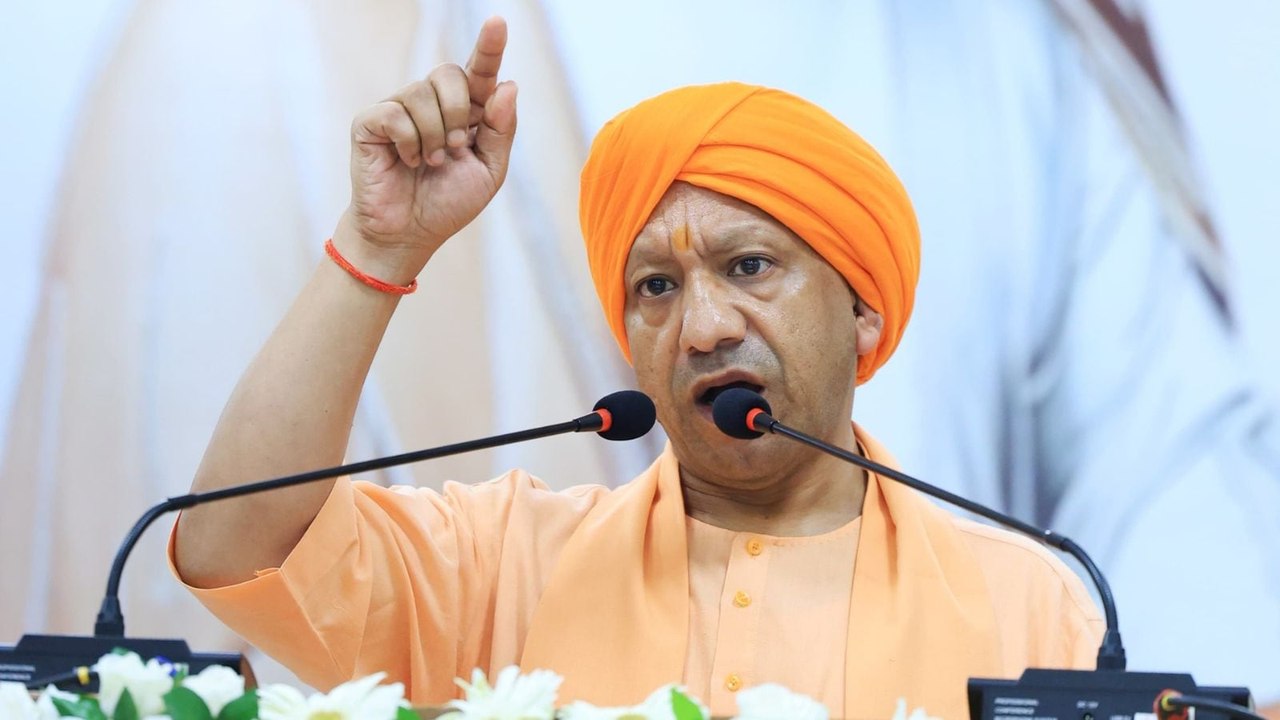 ತೆರೆಗೆ ಬರಲು ಸಿದ್ಧವಾಗಿದೆ ಯೋಗಿ ಬಾಬಾ ಸಿನಿಮಾ! ರಾಜಕೀಯದಿಂದ ಶುರುವಾಗೋ ಕತೆಲಿ ಅಡಗಿವೆ ರಹಸ್ಯಗಳು!
