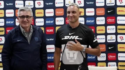 Pumas UNAM - Keylor Navas prend la pose avec son nouveau maillot