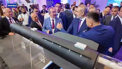 Hakan Fidan, yeni üretim silah ve mühimmatları inceledi