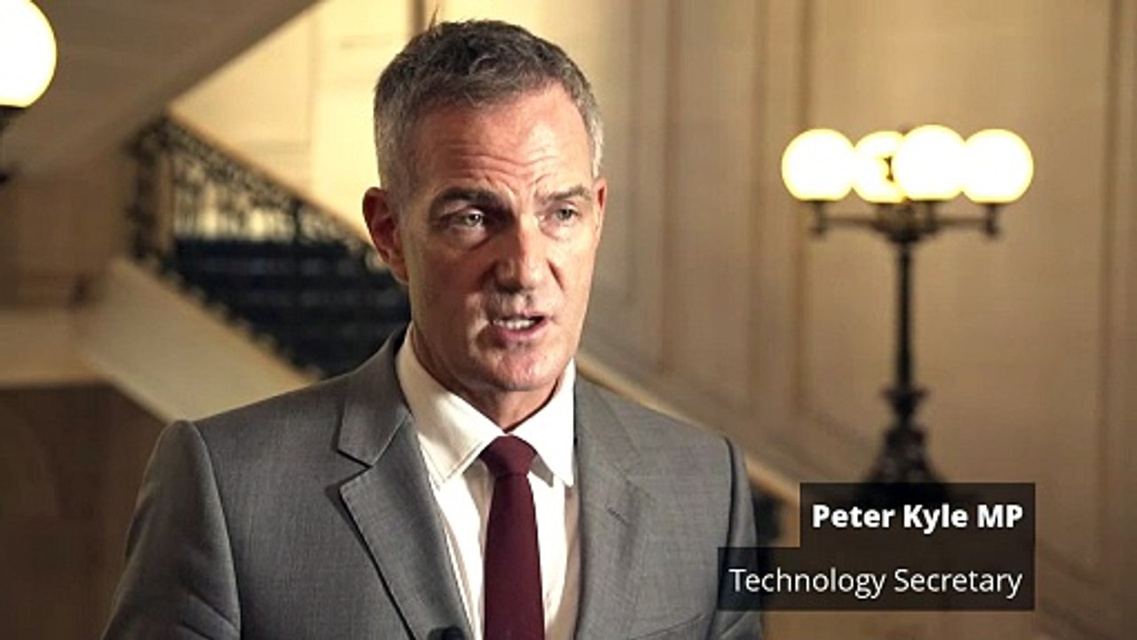 Peter Kyle urges striking doctors to return to work