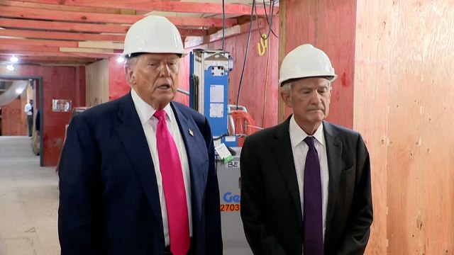 Gros malaise entre Trump et le président de la Fed lors d'une visite de la Banque centrale