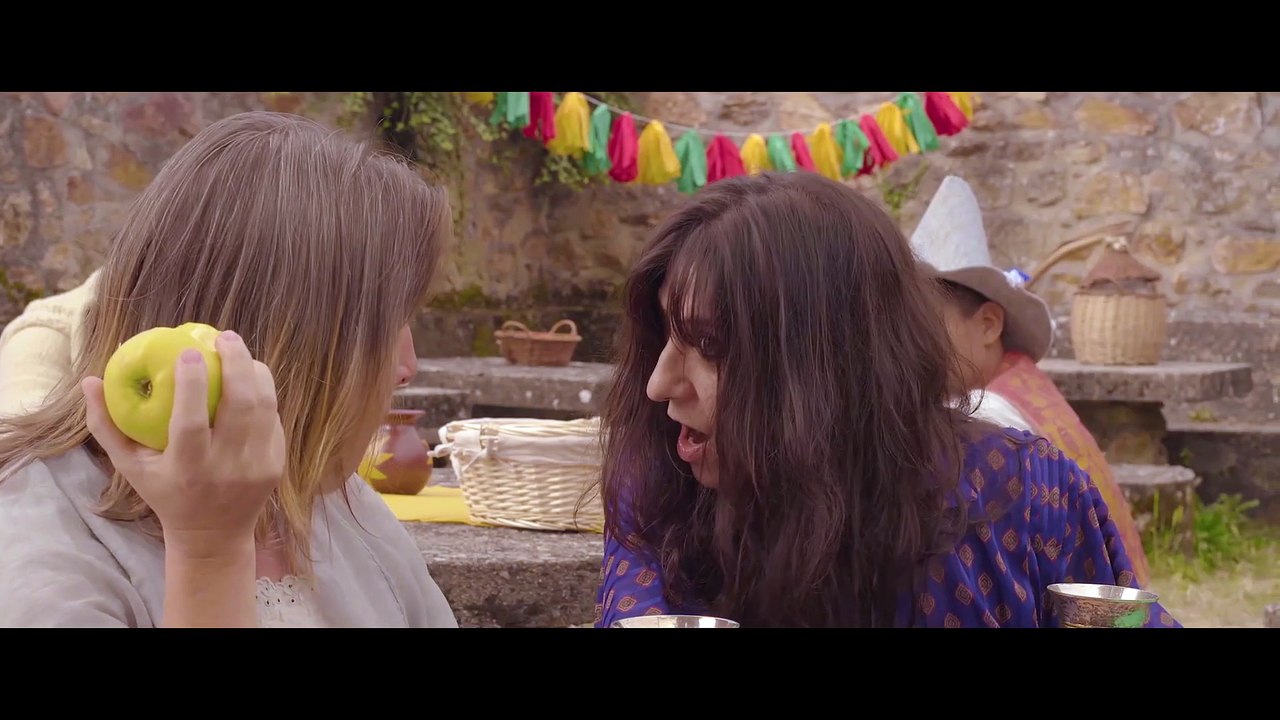 Adaptation des habits neufs de l'empreur d'Andersen (2017)