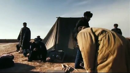 《夾邊溝》：她跪在沙丘裡，挖他的身體只是為了最後一次 中國電影/禁片 The Ditch 2010