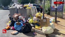 İzmir’in göbeğinde sokaklar çöp içinde: Halk tepkili