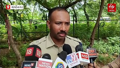 ગાંધીનગરમાં થઈ "તથ્યવાળી": રાંદેસણમાં કારચાલકે રાહદારીઓને અડફેટે લીધા, CCTVમાં કેદ થઈ ઘટના