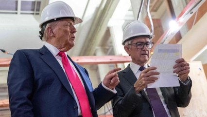 Fuerte tensión entre Trump y Powell, cuando este último le deja en evidencia por un error