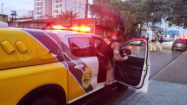 Após briga entre namorados, várias equipes da PM são acionadas até condomínio no Cancelli