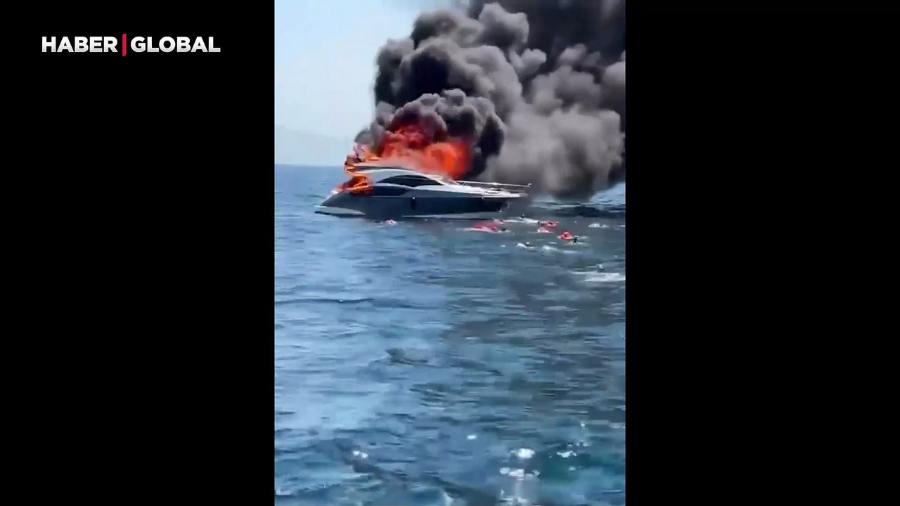 Kınalıada açıklarında içinde 12 kişinin olduğu teknede yangın