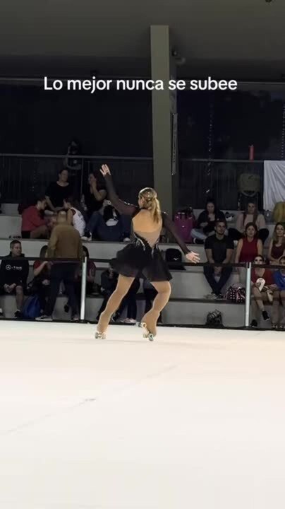 Woman Falls While Performing Same Step During Figure Skating