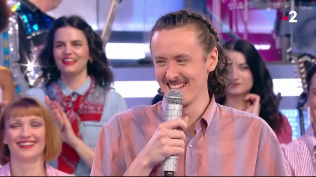 N'oubliez pas les paroles : Pierre-Yves le Maestro en dit plus sur comment il était sur les bancs de l'école