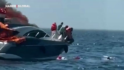 Kınalıada’da yanan tekneden denize atlayarak kurtulmaya çalıştılar