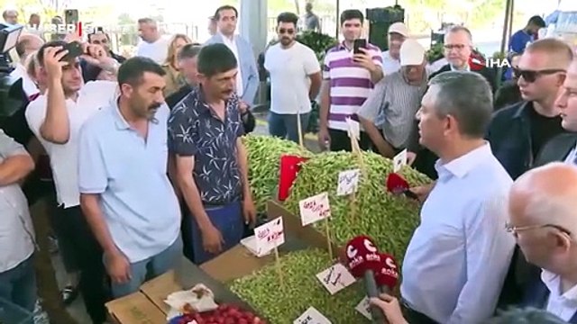 CHP Genel Başkanı Özel, Ankara’da semt pazarı ziyaret etti