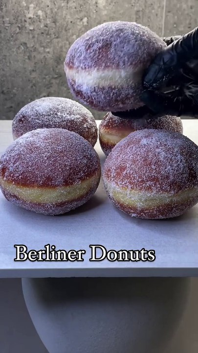donuts_👩‍🍳_#donutDonutsloverDelicious Berliner Donuts – Soft, Jam-Filled Treats!_#donut_#berlinerdonuts_#krapfen_#berliner_#vanilladonuts_#doughnut__[(360P)